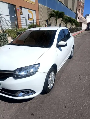 Renault Logan Dynamique Hi-flex 1.6 8V 4P 2015
