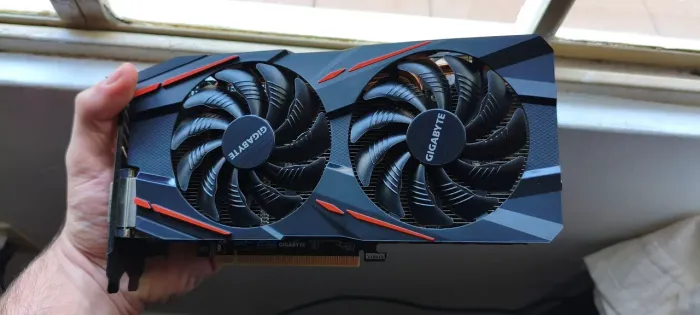 Placa de vídeo Radeon RX570 8gb Gigabyte