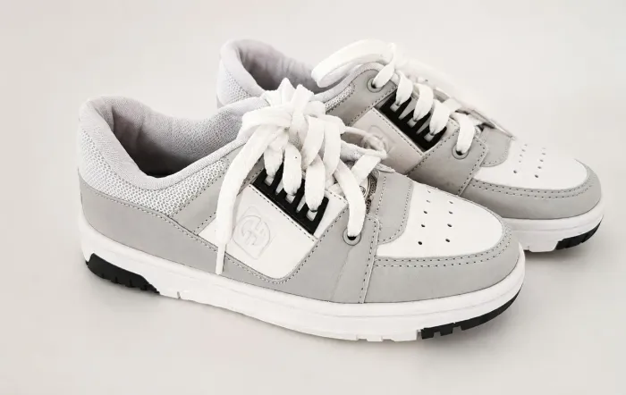 Vendo tenis infantil TAMANHO 31/32 ORIGINAL