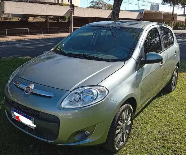 Fiat Palio Essence 1.6 Flex 16V 5P 2013