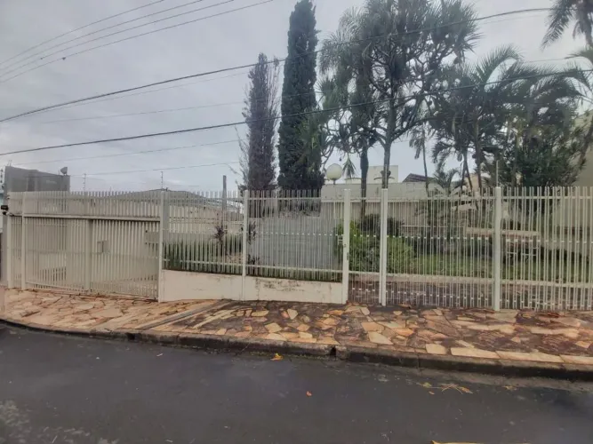 Casa com 4 dormitórios, 650 m² - venda e locação - Senador Salgado Filho - Marília/SP