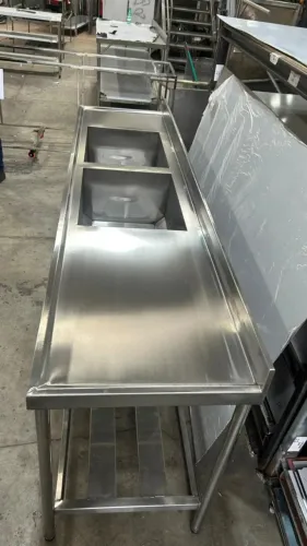 Pia Inox 1,80m com Cuba Profunda para Uso Comercial Intenso