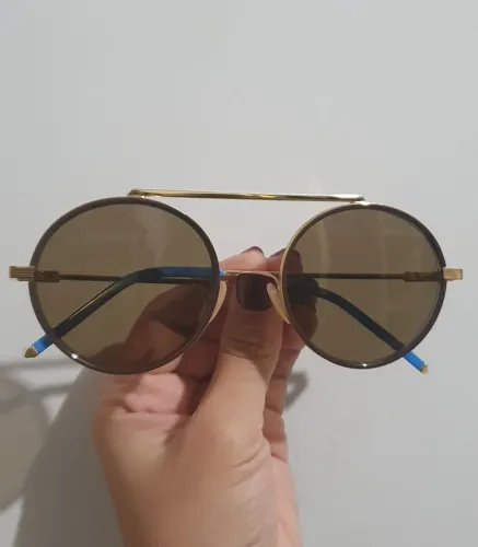 Óculos de sol FENDI original (sem estojo)