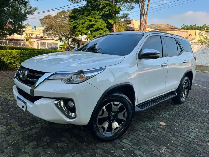 Toyota Hilux SW4 SRV 4X2 2.7 Flex 16V Aut. 2019