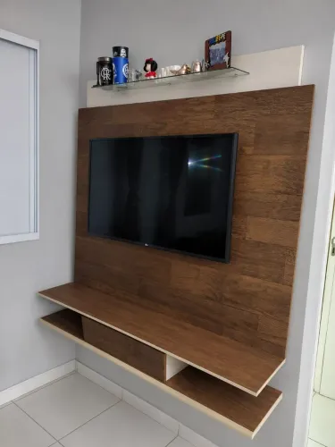 Painel com Rack suspenso