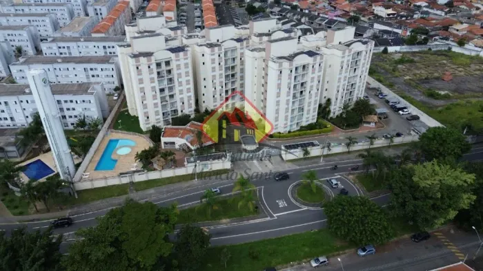 Vendo ou troco por Casa, excelente Apartamento com planejados e 2 vagas de Garagem em Taub