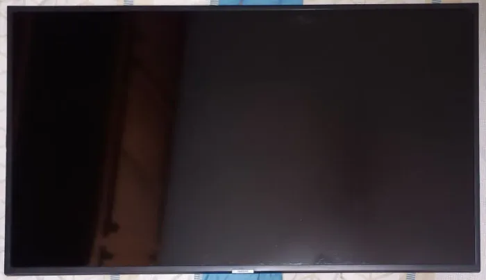 Vendo Smart TV Samsung LED de 43 polegadas 4K Ultra HD