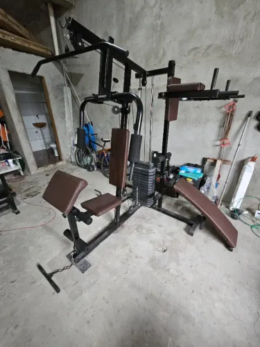 Academia Completa Residencial - Estação, Leg Press, Anilhas, Supino, Esteira e Bike