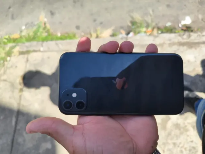 iPhone 11