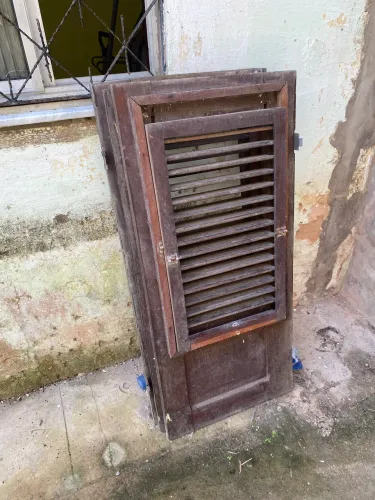 Janela de Madeira 2 folhas com venezianas