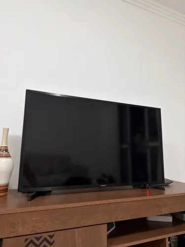 Duas televisões Samsung