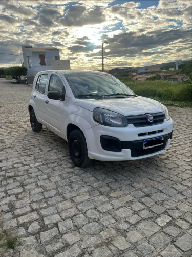 Fiat Uno Attractive 1.0 EVO Fire Flex 8V 5P 2021
