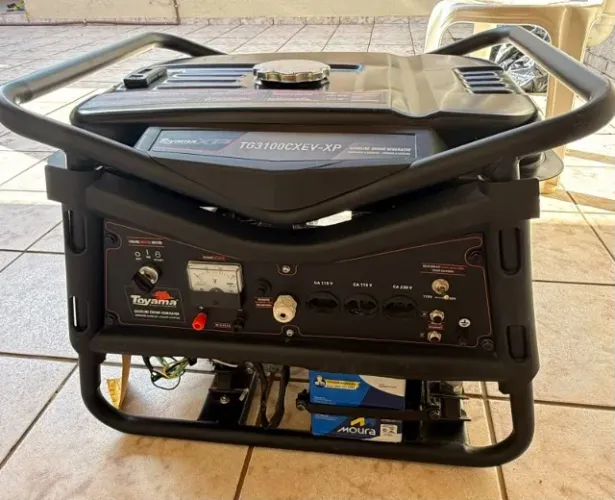 Gerador 3,5KVA Toyama Partida elétrica gasolina + caixa de automação Toyama