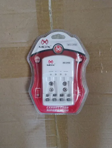 Carregador rápido para pilhas AA e AAA v9 recarregáveis