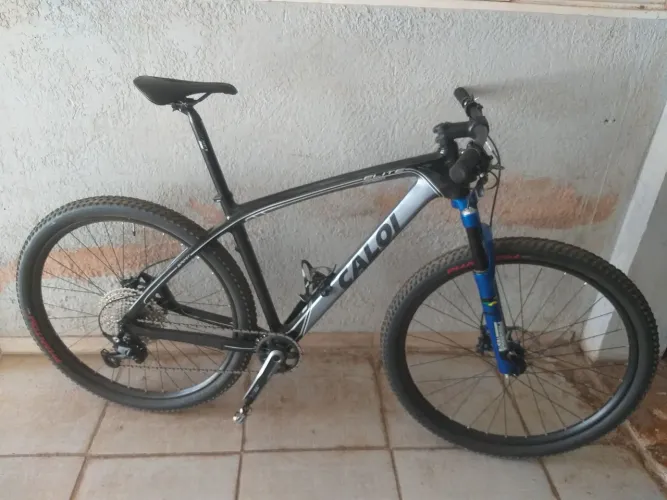Caloi elite carbon sport