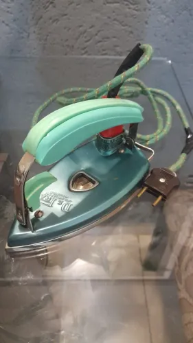 Ferro de passar Vintage DE PRÁ