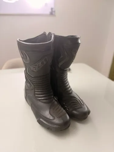 Bota X11