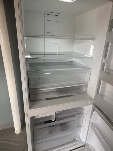 Vendo geladeira em perfeito estado..