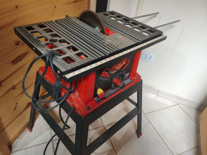 Serra de bancada BT1800-BR Black & Decker .Profissional 127V.