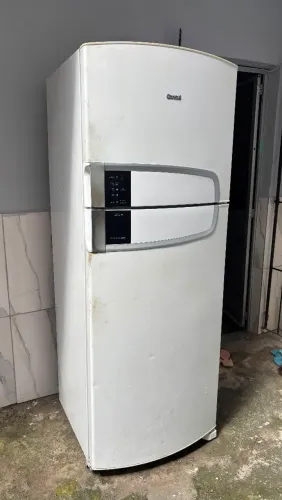 Vende-se geladeira da Consul usada
