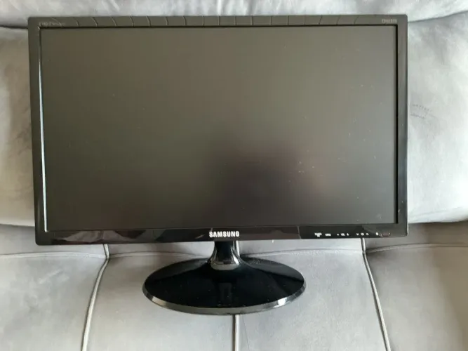 TV Samsung 23 polegadas c/controle remoto