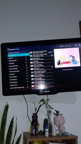 Tv com defeito mas funcionando perfeitamente 