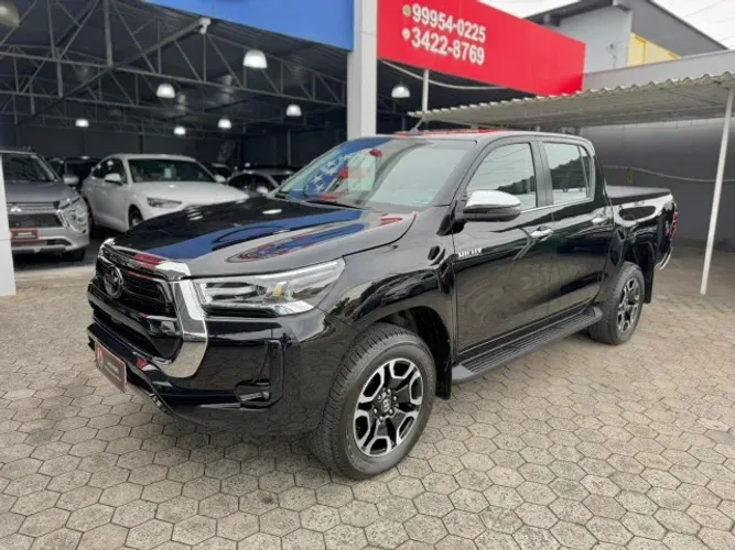 Toyota Hilux CD SRX 4X4 2.8 TDI 16V Diesel Aut. 2025