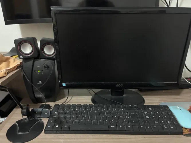 Pc completo. Core i5 - 4Gb RAM 