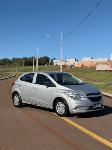 Chevrolet Onix JOY Hatch 1.0 8V Flex Mec. 4P 2017