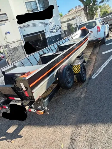 Barco Motor e Carretinha