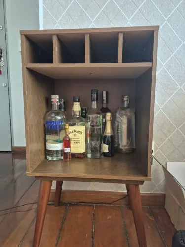Móvel Mini Bar para guardar bebidas