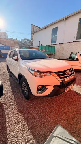 Toyota Hilux SW4 SR 4X2 2.7/ 2.7 Flex 16V Aut. 2017