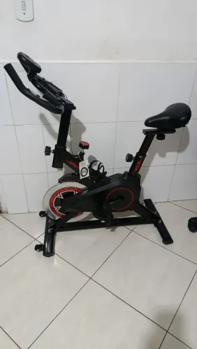 Vendendo bicicleta