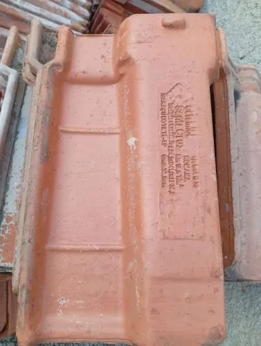 Vende-se 350 Telhas em boas condições