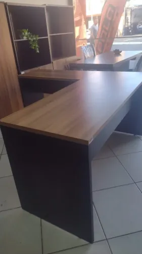 Mesa escritório em L premium 1,50 por 1,50