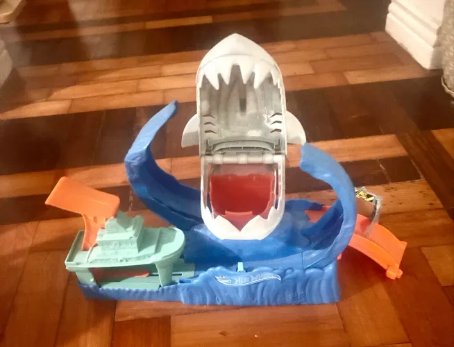 Hot Wheels City Pista Robô Tubarão