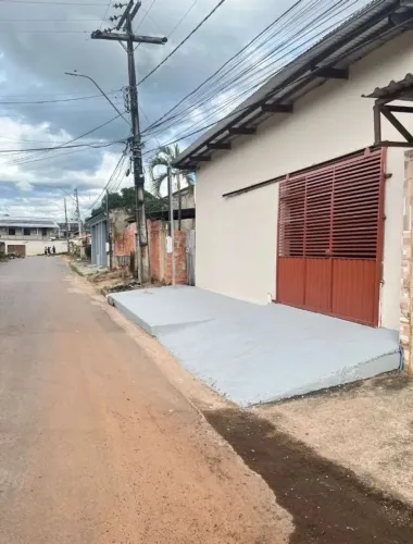 >Casa no TAPANÃ com 4/4 a Venda.