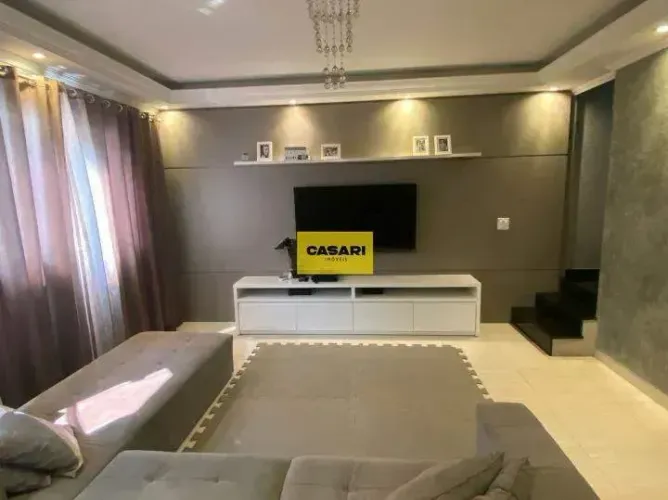 Casa moderna com 156 m² em frente à praça, 3 dormitórios, suíte e área gourmet