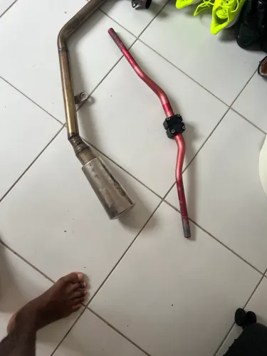 Escapamento da CB Twister e guidão 