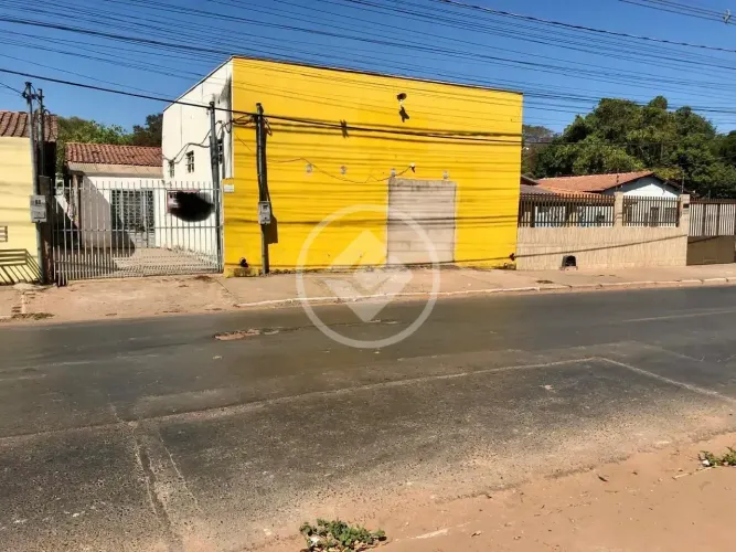 # Vende-se casa térrea para residência ou comercio região Coxipó , bairro Parque Geórgia c