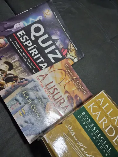 Kit 7 livros Leia a descrição