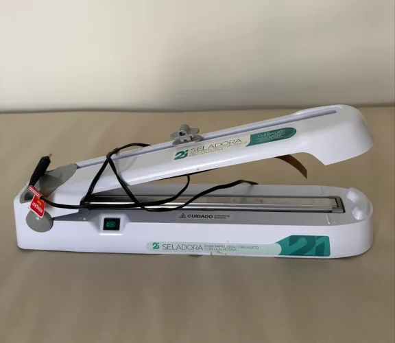 Seladora para papel grau cirúrgico com guilhotina 