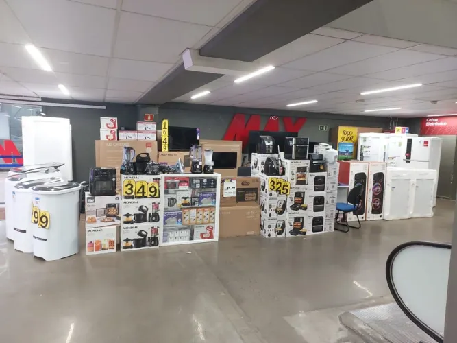 Casas bahia. Max atacadista avenida tiradentes, 2200. Londrina.