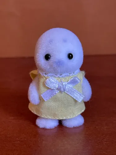 Sylvanian Families bebê foca de vestidinho