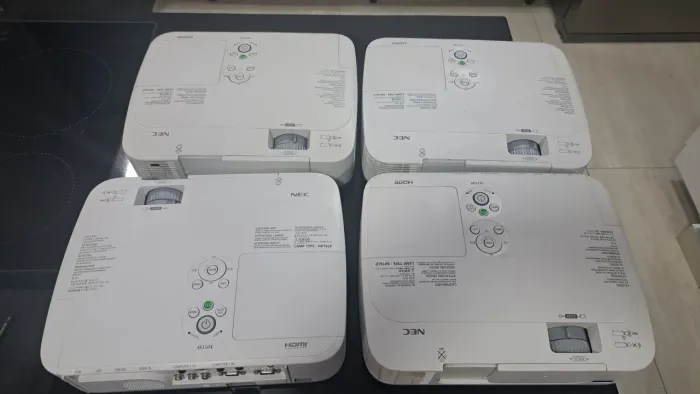VENDO LOTE ( 3 ) PROJETORES NEC M350X