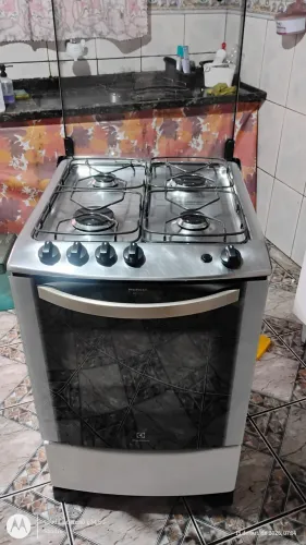 Fogão Eletrolux 4 bocas usado em bom estado