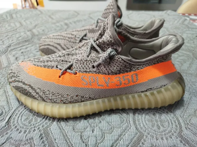 Tênis Yezzy Boost 350 V2 Beluga 2.0 - Tamanho 41