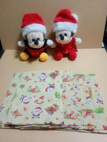 Mickey e Minnie + 5 Lugares Americanos Natalinos Decorados