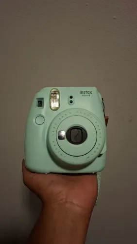 Câmera analógica instax mini 9 