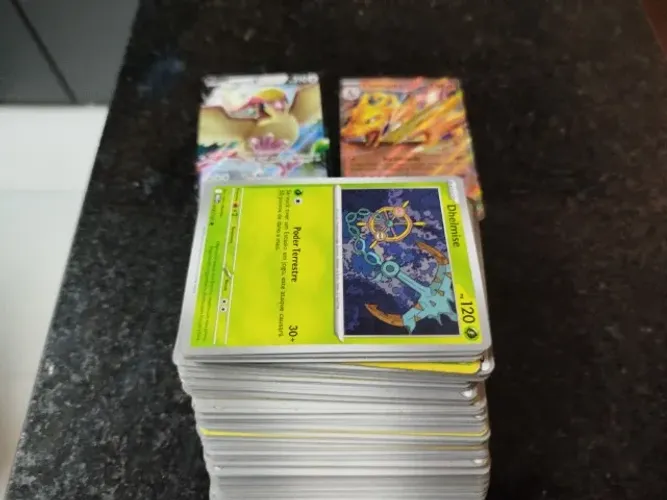 Kit 125 cartas pokémon+2 ultra raras.